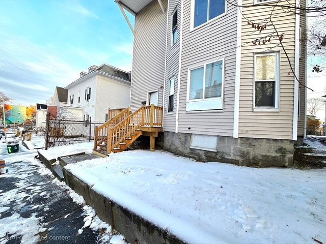 5 Mount Pleasant St, Worcester, MA 01610