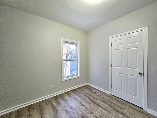 5 Mount Pleasant St, Worcester, MA 01610