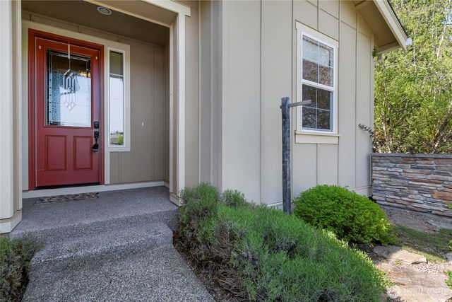 14226 189th Avenue E, Bonney Lake, WA 98391