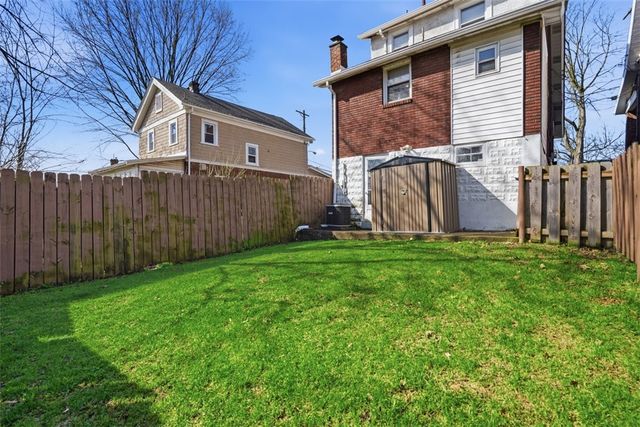 2275 Spokane Avenue, Carrick, PA 15210