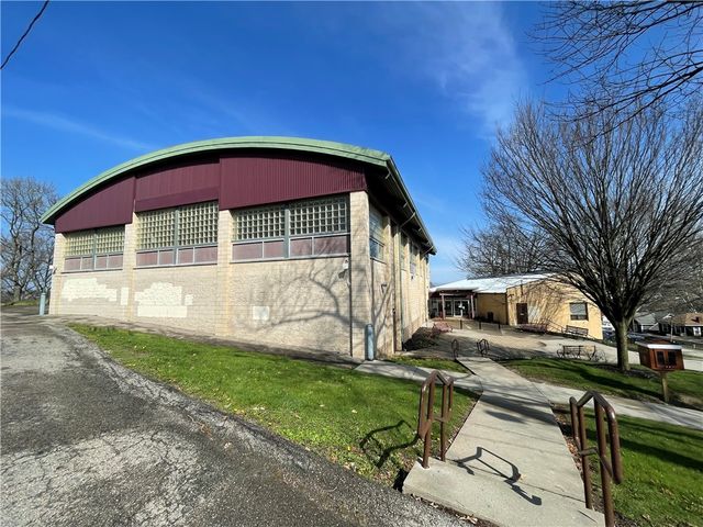 2275 Spokane Avenue, Carrick, PA 15210