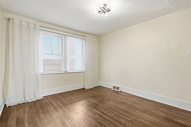 2275 Spokane Avenue, Carrick, PA 15210