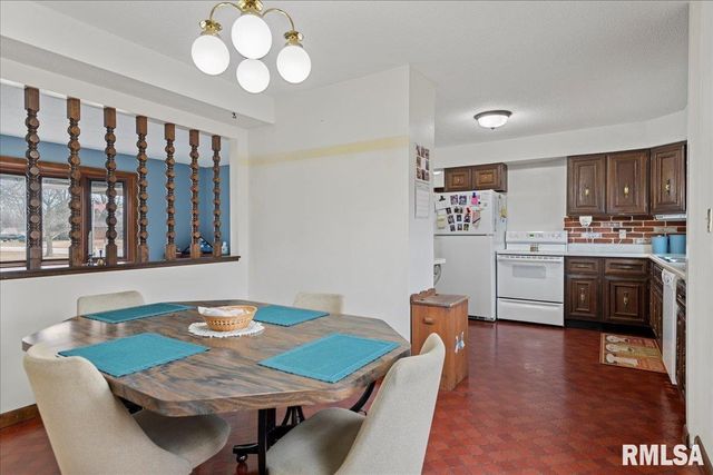 2501 Miami Trail, Springfield, IL 62702