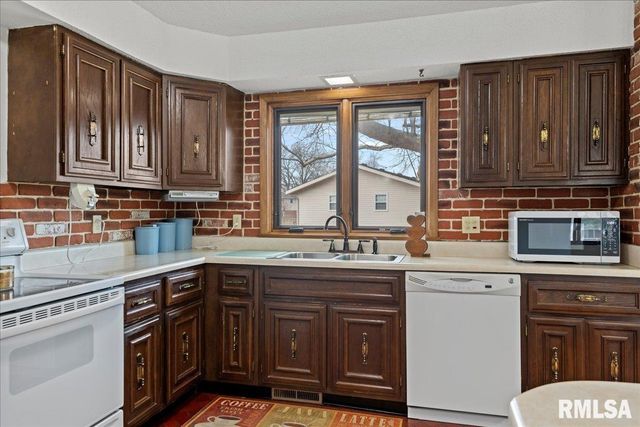 2501 Miami Trail, Springfield, IL 62702