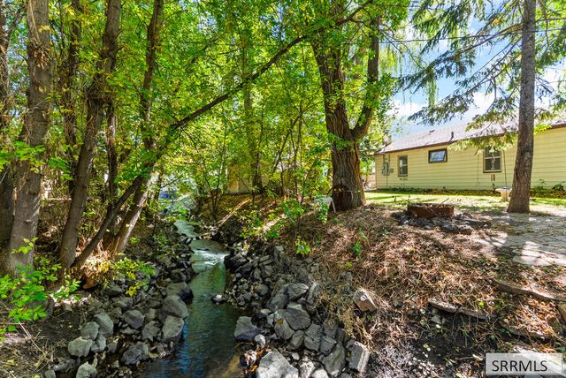 131 Beacon Drive, Idaho Falls, ID 83402