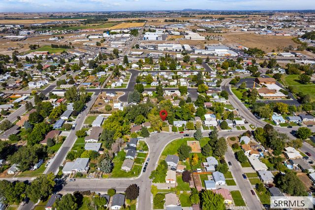 131 Beacon Drive, Idaho Falls, ID 83402