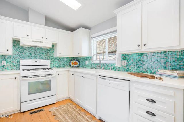 1215 Anchors Way 202, Ventura, CA 93001