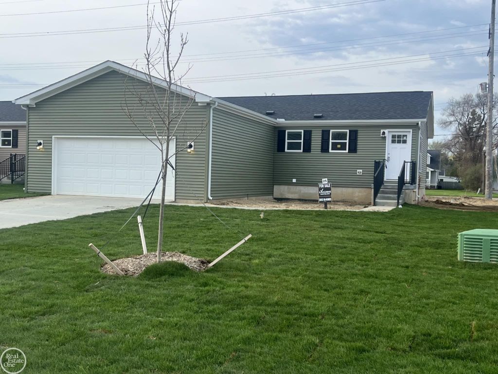 4237 Sugar Maple Run, Flint, MI 48506