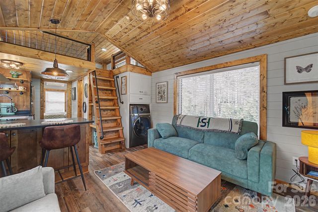 122 Mountain Breeze Ridge, Scaly Mountain, NC 28775