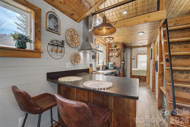 122 Mountain Breeze Ridge, Scaly Mountain, NC 28775