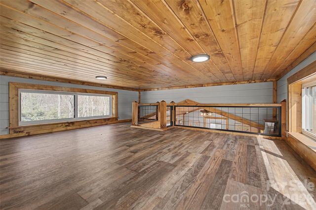 122 Mountain Breeze Ridge, Scaly Mountain, NC 28775