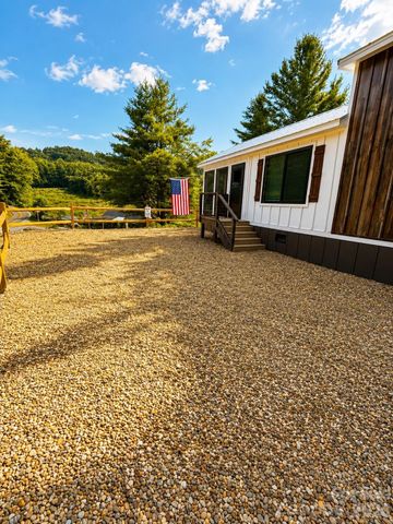 122 Mountain Breeze Ridge, Scaly Mountain, NC 28775
