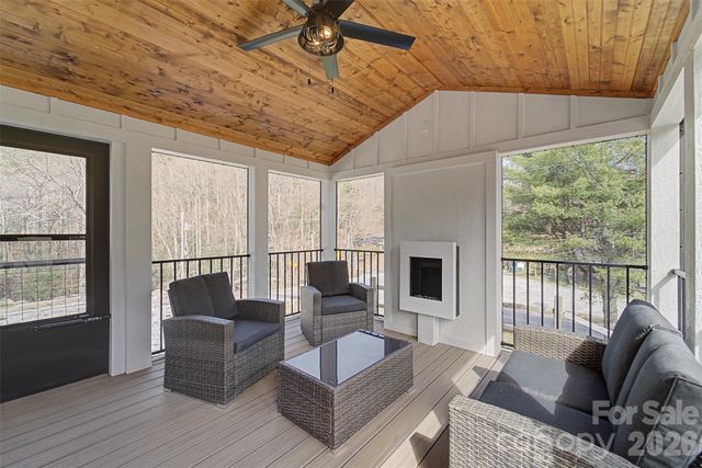 122 Mountain Breeze Ridge, Scaly Mountain, NC 28775