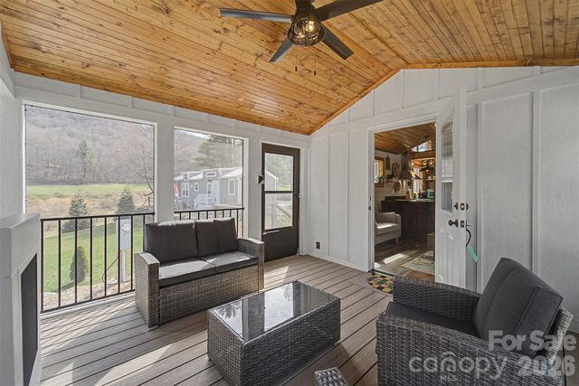 122 Mountain Breeze Ridge, Scaly Mountain, NC 28775