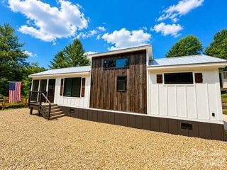 122 Mountain Breeze Ridge, Scaly Mountain, NC 28775