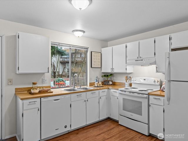 31806 10th Place SW, Federal Way, WA 98023