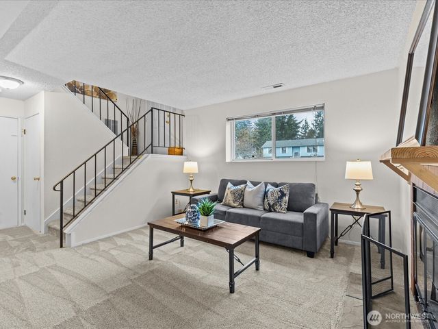 31806 10th Place SW, Federal Way, WA 98023