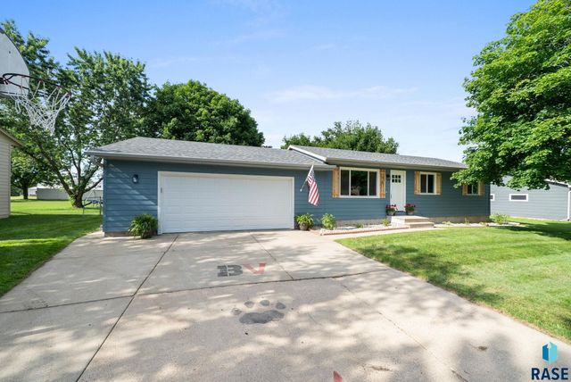 108 E Glenwood Dr, Brandon, SD 57005