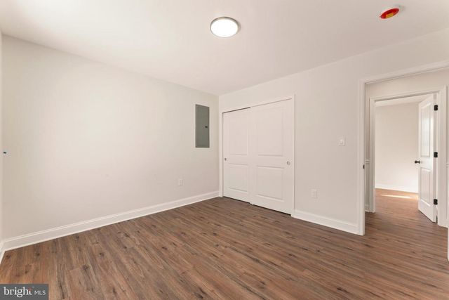 12 GERANIUM RD, Levittown, PA 19057