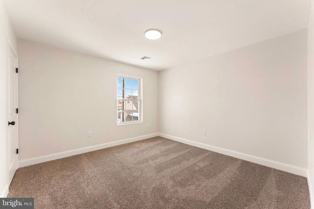 12 GERANIUM RD, Levittown, PA 19057