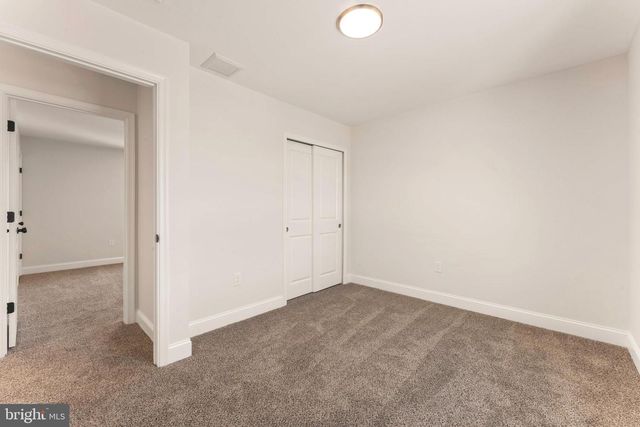 12 GERANIUM RD, Levittown, PA 19057