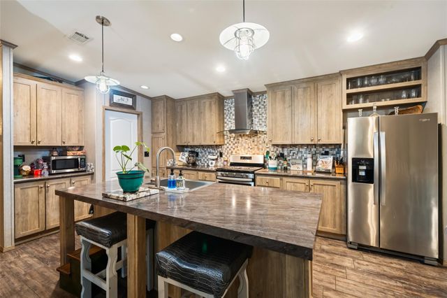 3270 County Road 2285, Cleveland, TX 77327