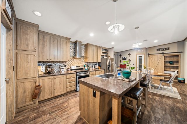 3270 County Road 2285, Cleveland, TX 77327