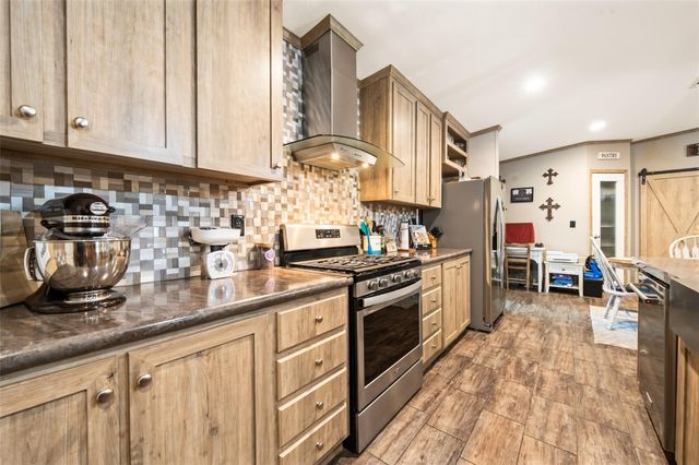 3270 County Road 2285, Cleveland, TX 77327