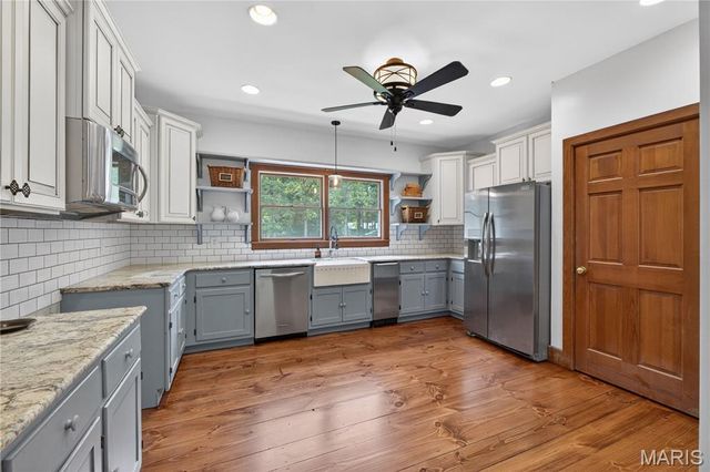 2 Woodridge Drive, Defiance, MO 63341