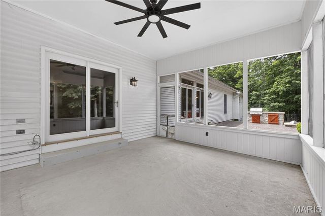 2 Woodridge Drive, Defiance, MO 63341