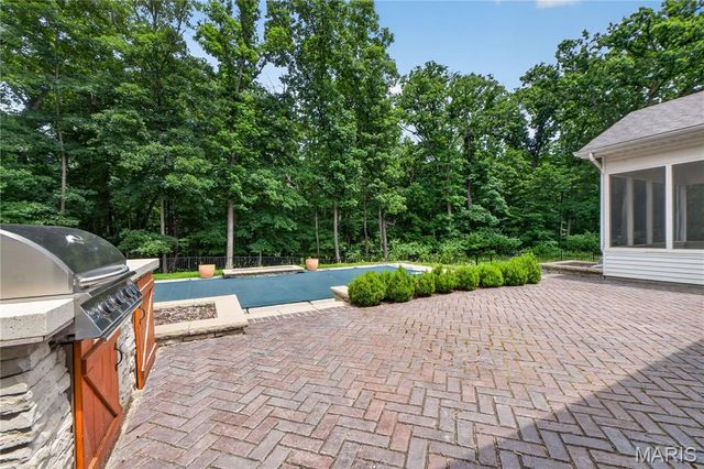 2 Woodridge Drive, Defiance, MO 63341