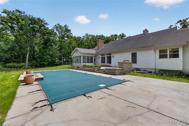 2 Woodridge Drive, Defiance, MO 63341