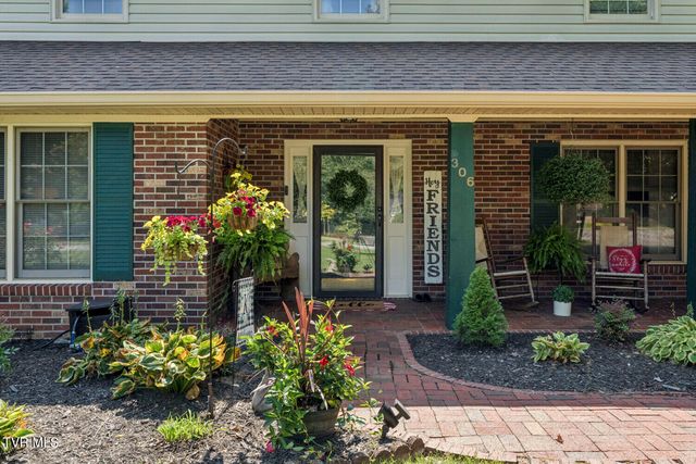 306 Hale Meade Drive, Johnson City, TN 37615