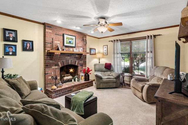 306 Hale Meade Drive, Johnson City, TN 37615