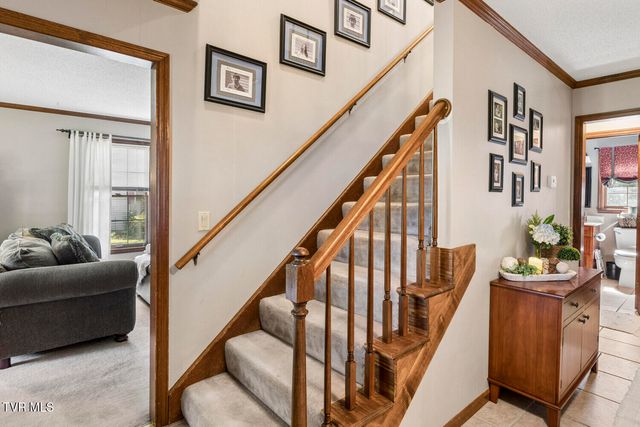 306 Hale Meade Drive, Johnson City, TN 37615