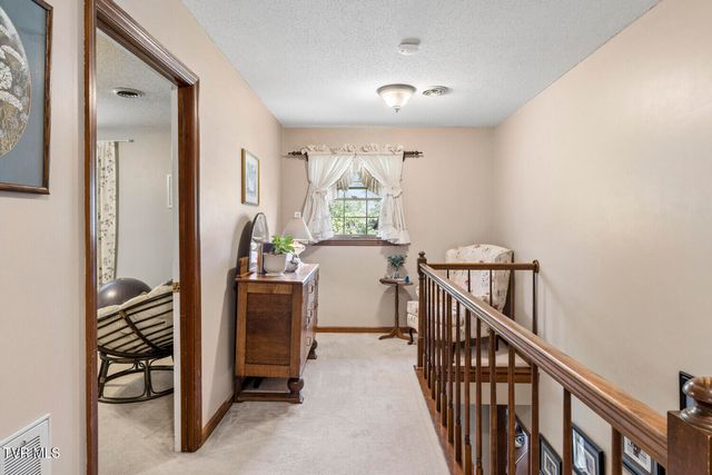 306 Hale Meade Drive, Johnson City, TN 37615