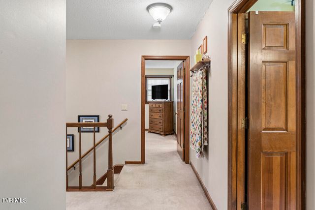306 Hale Meade Drive, Johnson City, TN 37615