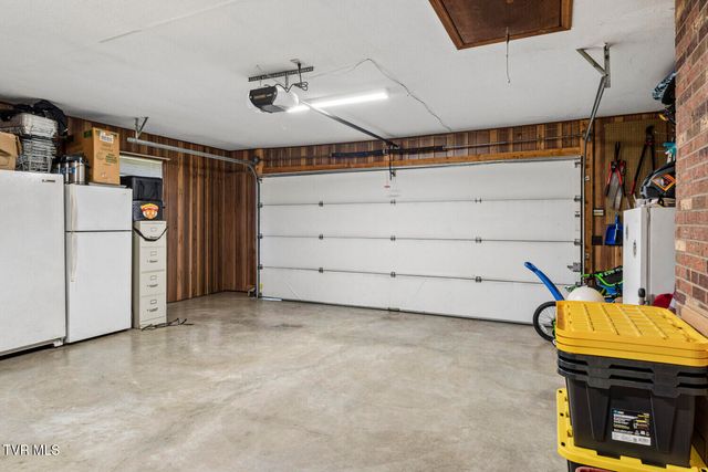 306 Hale Meade Drive, Johnson City, TN 37615