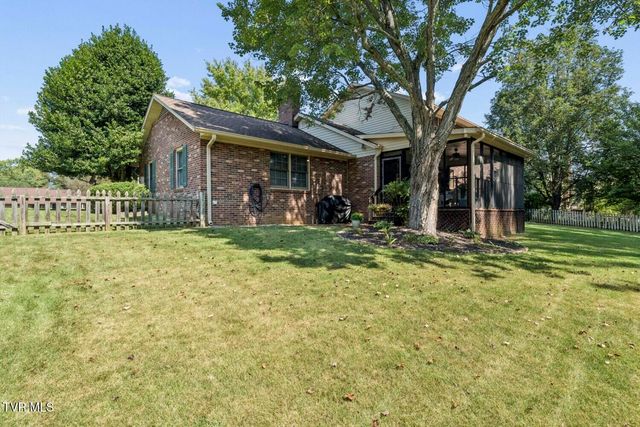 306 Hale Meade Drive, Johnson City, TN 37615