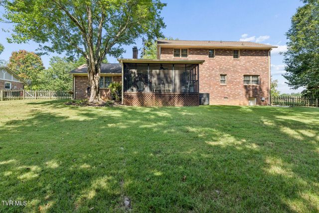 306 Hale Meade Drive, Johnson City, TN 37615