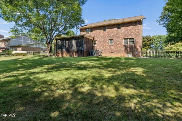 306 Hale Meade Drive, Johnson City, TN 37615