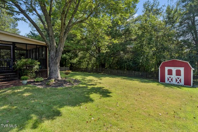 306 Hale Meade Drive, Johnson City, TN 37615