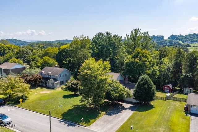 306 Hale Meade Drive, Johnson City, TN 37615
