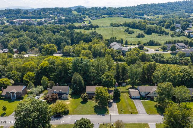 306 Hale Meade Drive, Johnson City, TN 37615