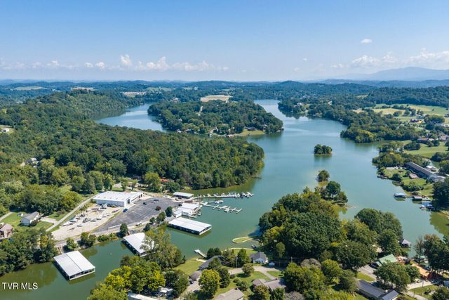 306 Hale Meade Drive, Johnson City, TN 37615
