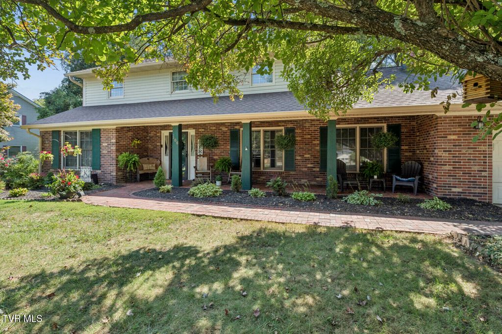 306 Hale Meade Drive, Johnson City, TN 37615
