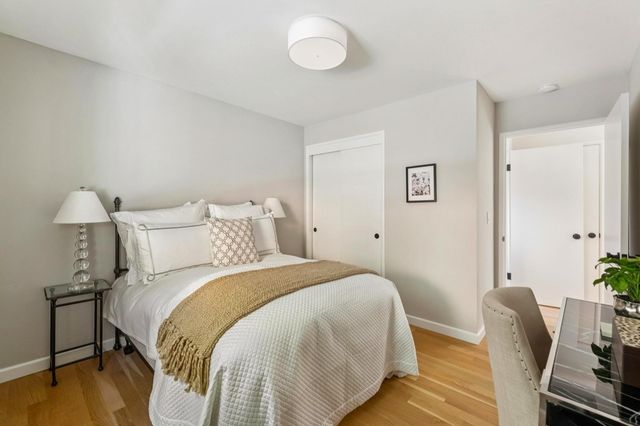 1100 1100 Glencourt Dr, Oakland, CA 94611