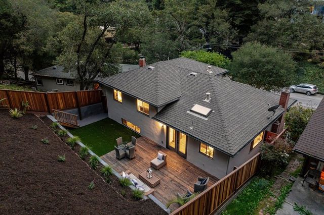 1100 1100 Glencourt Dr, Oakland, CA 94611