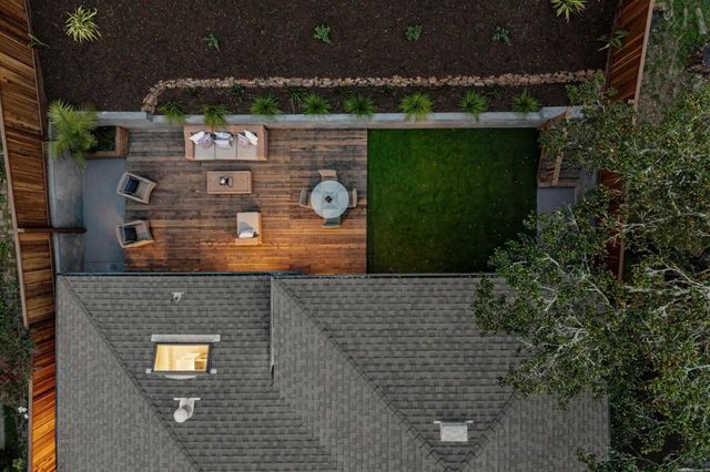 1100 1100 Glencourt Dr, Oakland, CA 94611