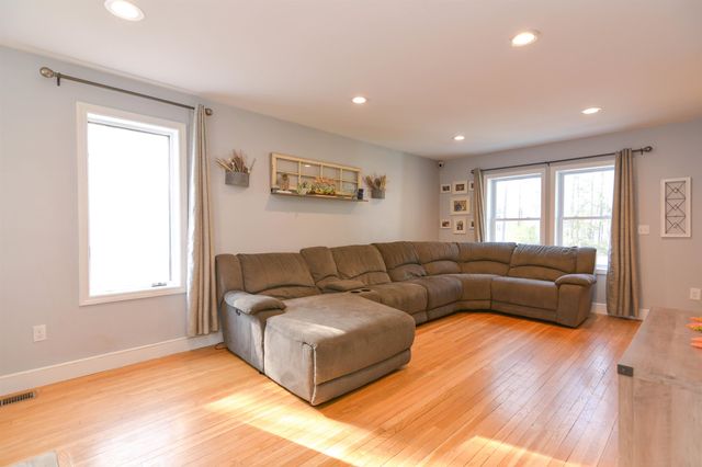 150 North Road, Sandown, NH 03873